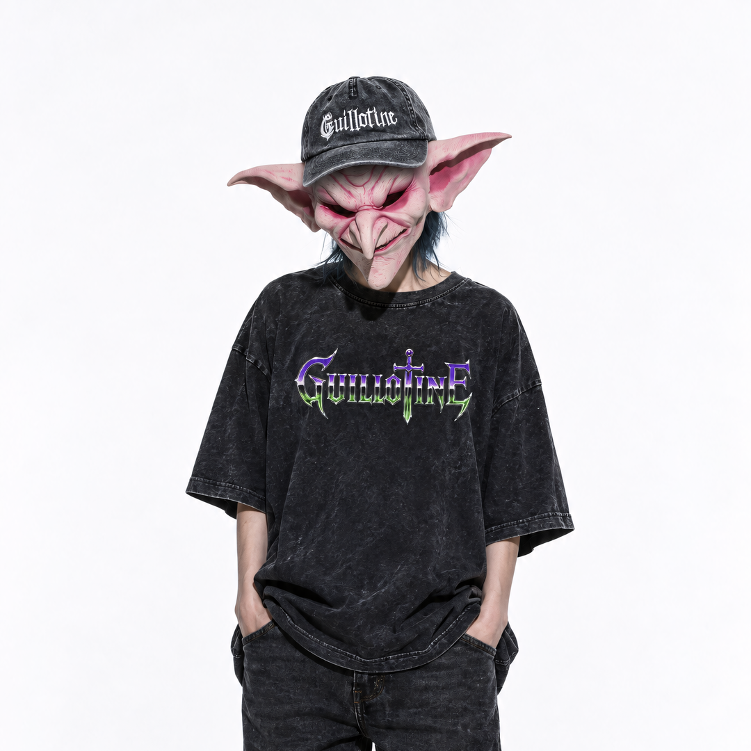 T-shirt Dragon’s King porté, collab Guillotine x Nomade Mark