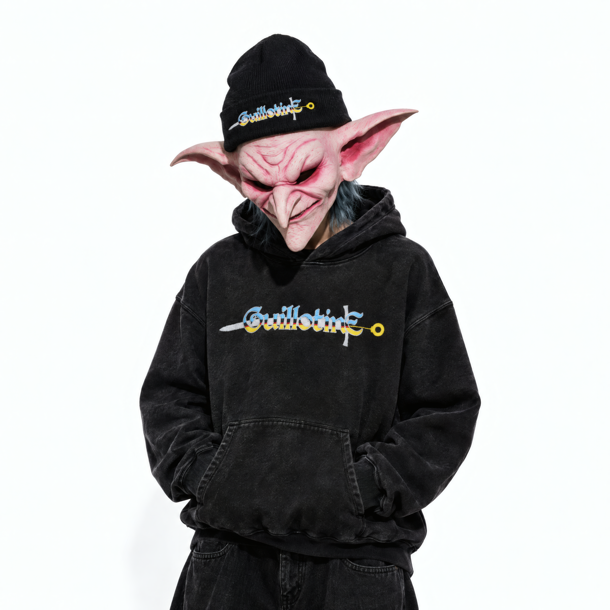 BONNET BRODÉ