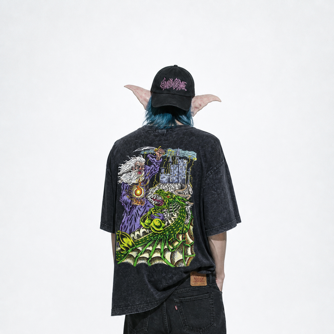 T-shirt Wizard & Dragon porté, collab Guillotine x Cavernus