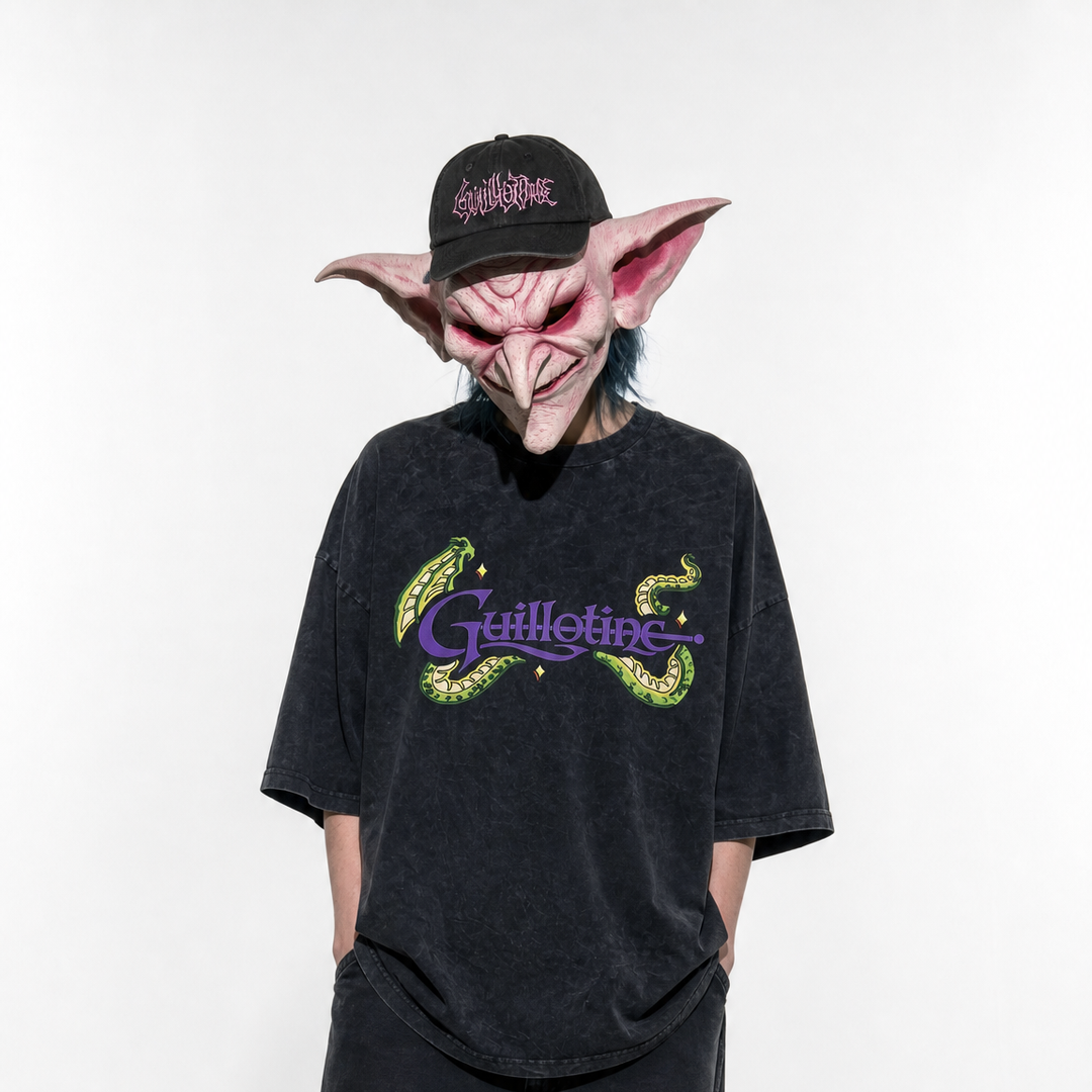 T-shirt Wizard & Dragon porté, collab Guillotine x Cavernus