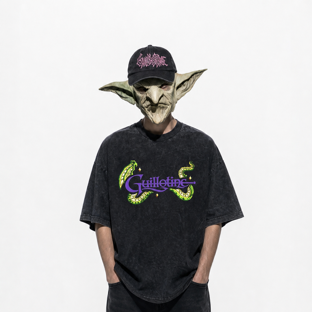 T-shirt Wizard & Dragon porté, collab Guillotine x Cavernus