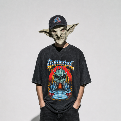 T-shirt Dark Castle porté, collab Guillotine x Randomland