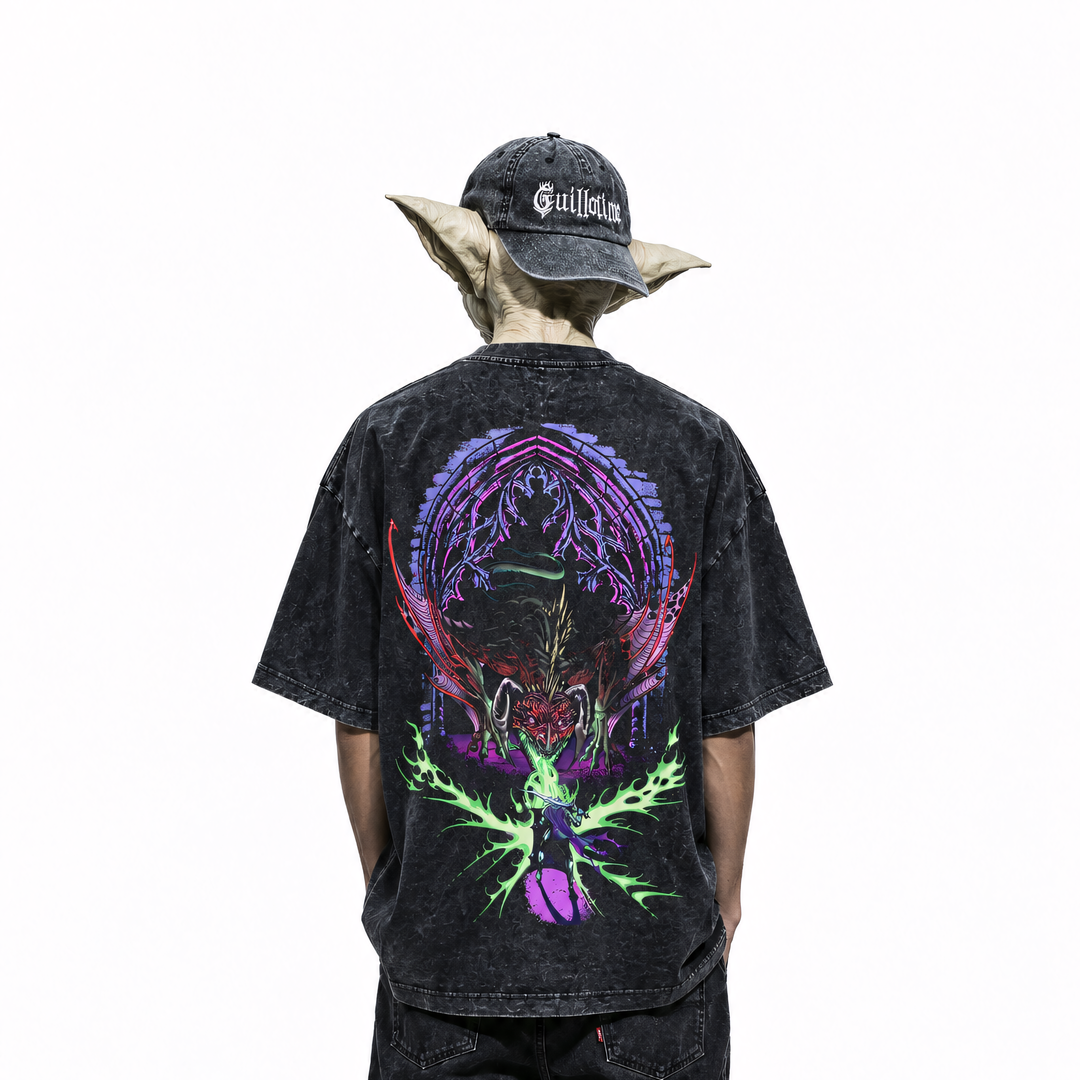 T-shirt Dragon’s King porté, collab Guillotine x Nomade Mark