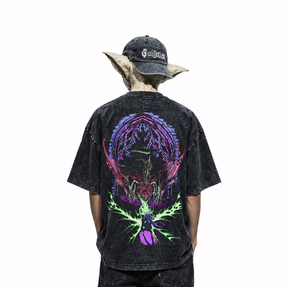 T-shirt Dragon’s King porté, collab Guillotine x Nomade Mark