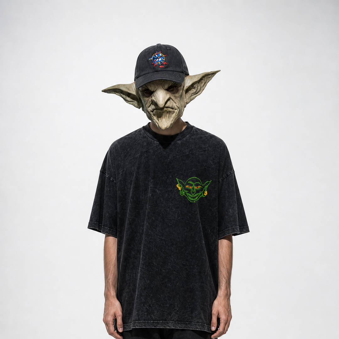 T-shirt Guillotine logo poche Gobelin porté
