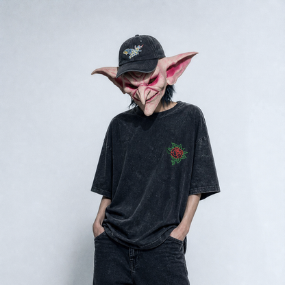 T-shirt Guillotine logo poche Rose porté