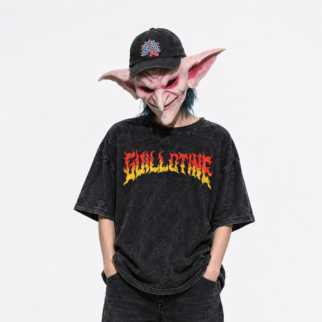 T-shirt World Breaker porté, collab Guillotine x Sandy Rezalmi